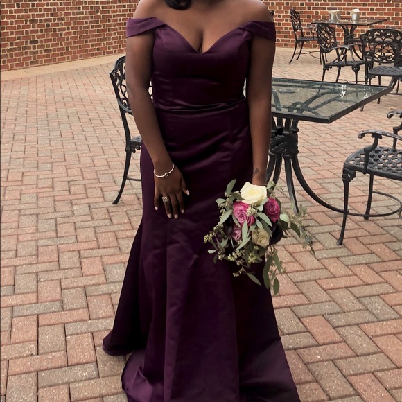 Plum evening gown - Picture 2 of 2